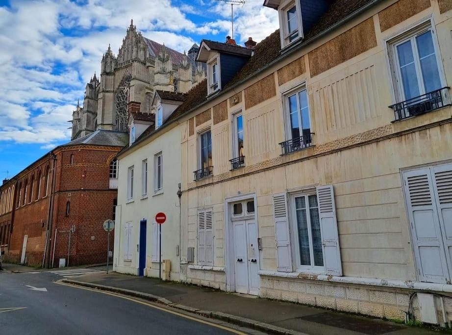 Le Studio De La Cathedrale Daire Beauvais Dış mekan fotoğraf